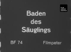 Baden des Säuglings